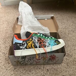 Addidas super earth size 9 1/2